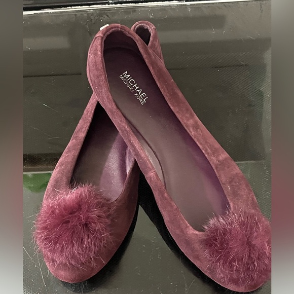Michael Kors Remi Pom Pom Ballet Flat Suede/Fur Mulberry Deep Red - Picture 2 of 8